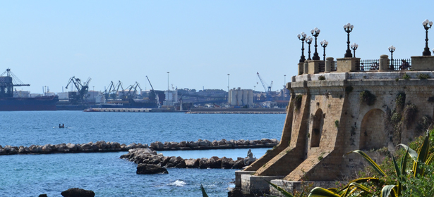 Porto industriale interno di Taranto