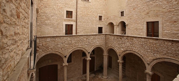 Palazzo Sylos Calò