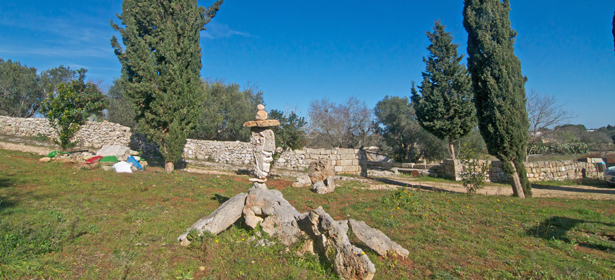 Collina degli idoli inquietanti