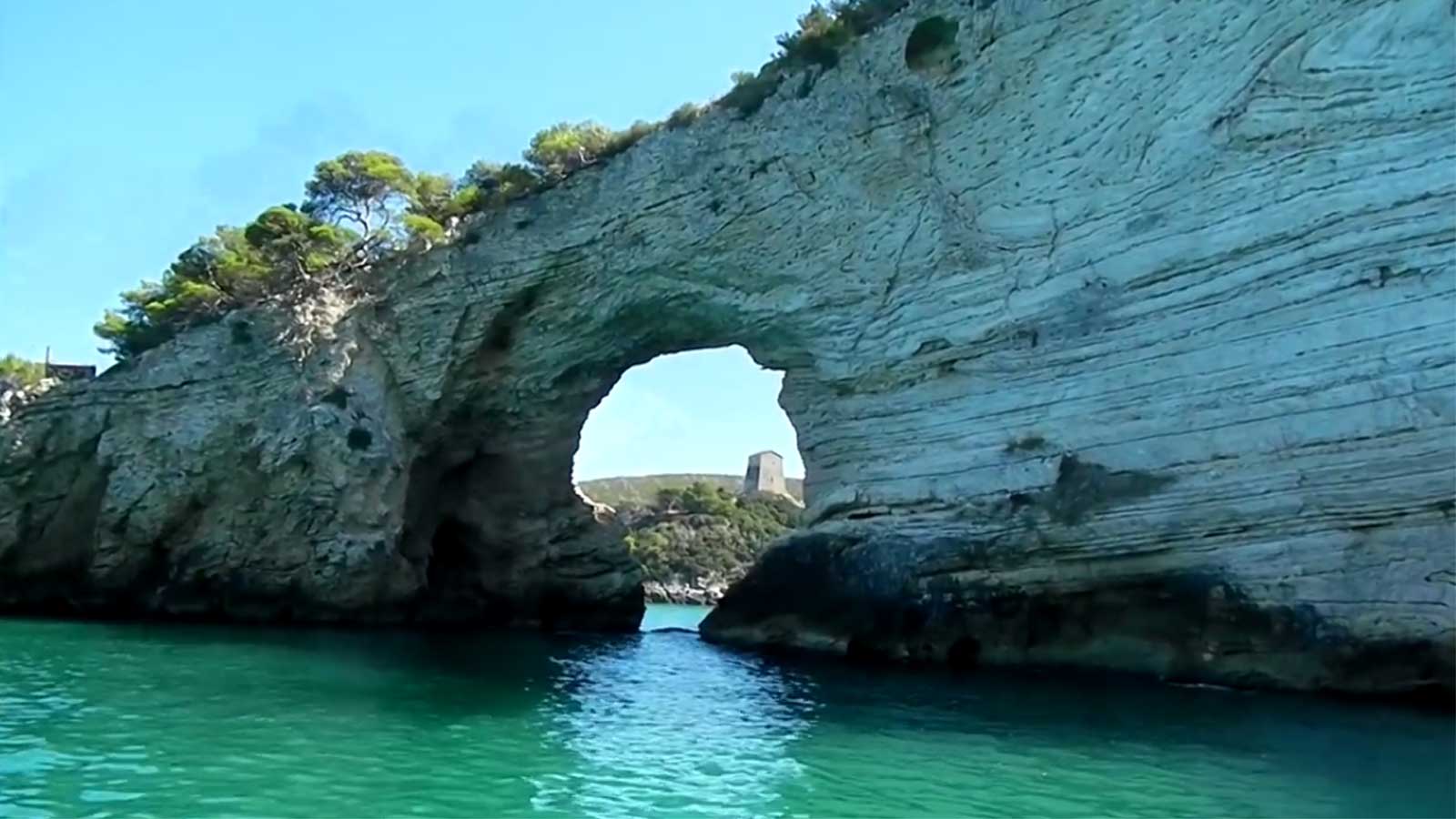 Arco San Felice  o Architiello nei pressi di Vieste 