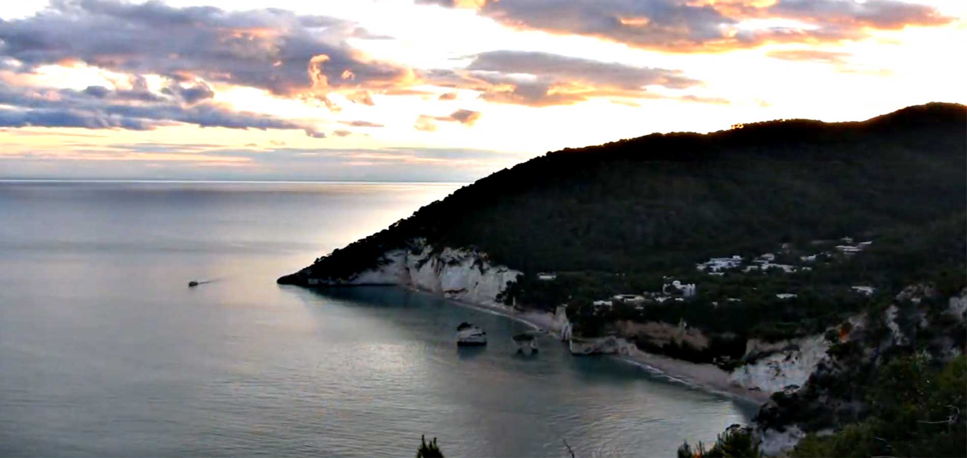 Baia dei Mergoli nel territorio di Mattinata