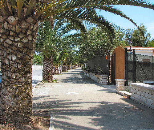 Villetta con due Trilocali direttamente sul mare